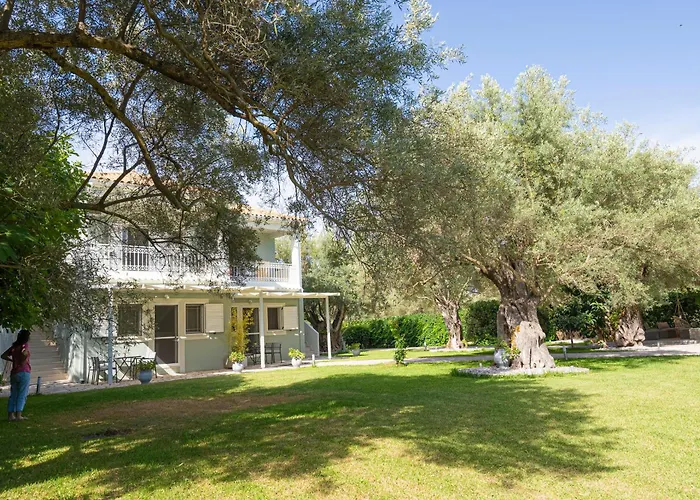 Elaia - Apartments & Studios