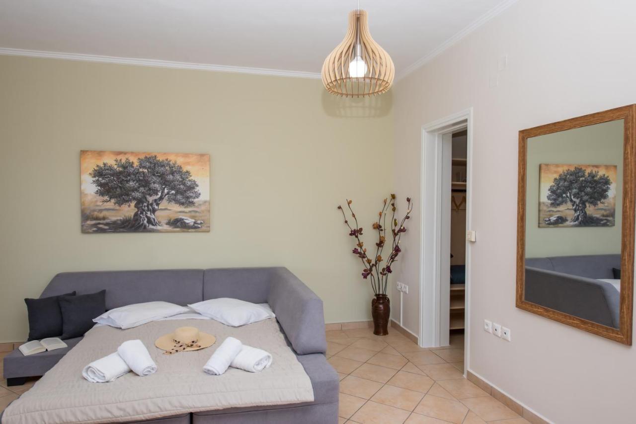 Apartment Elaia - &