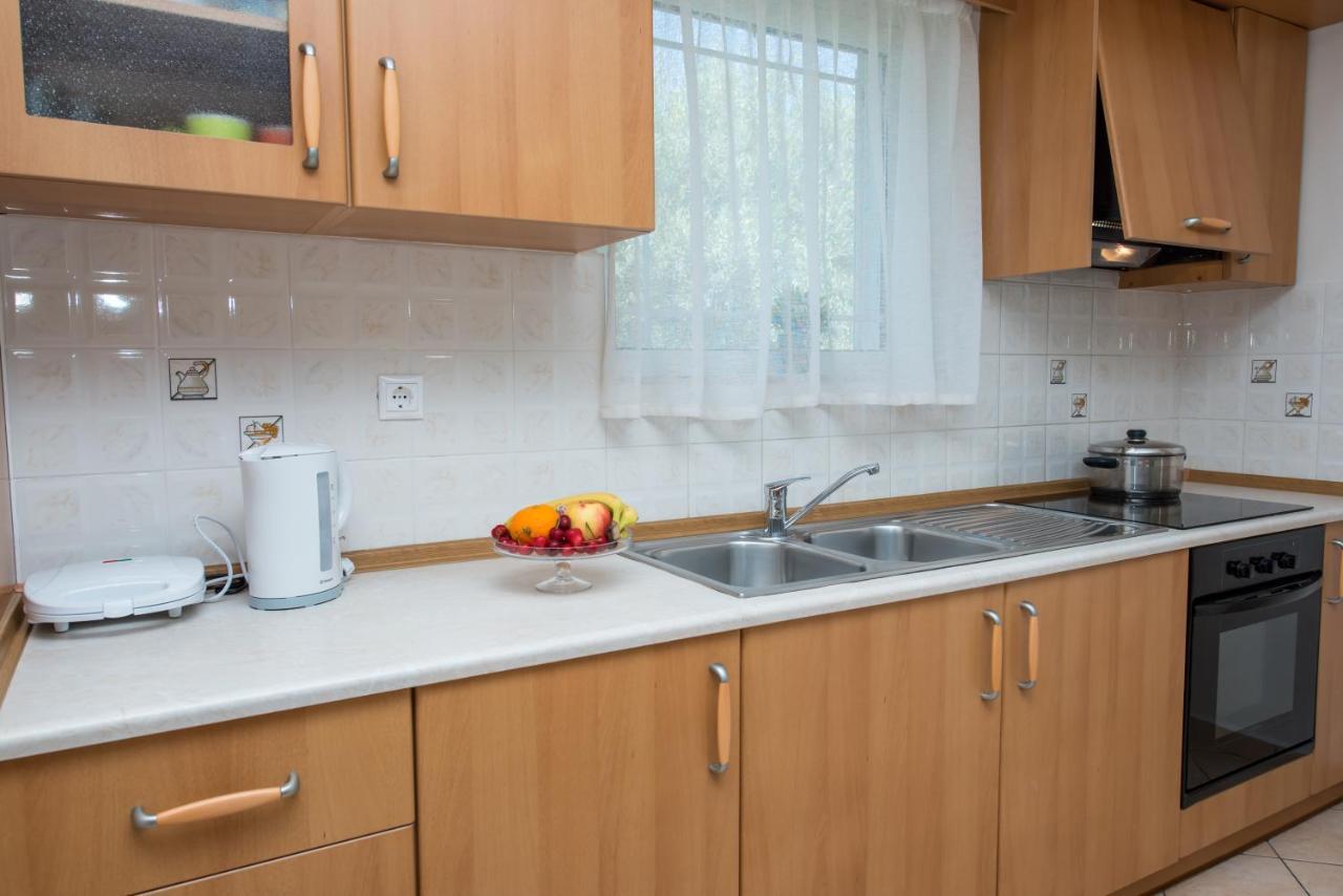 Apartment Elaia - &