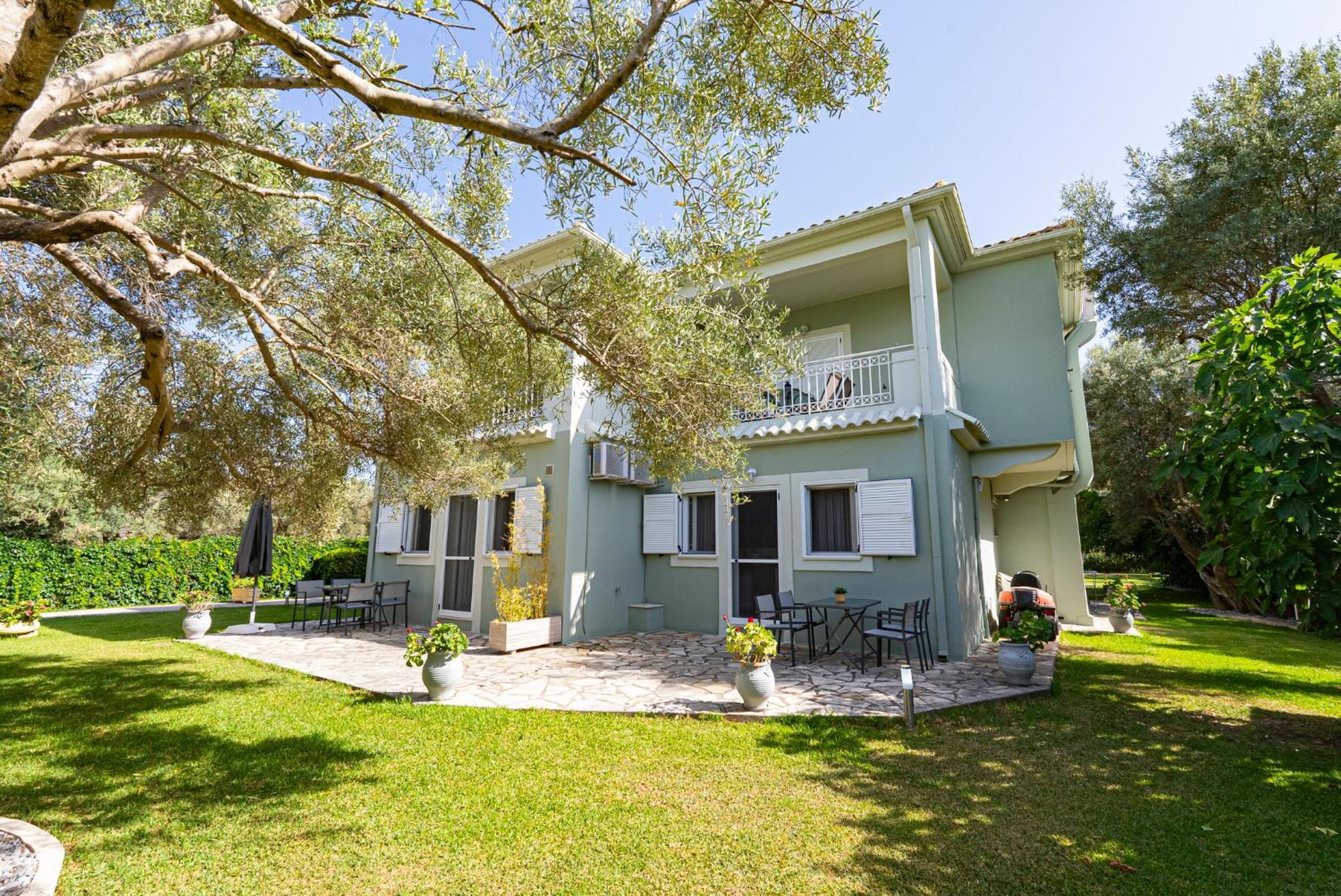 Elaia - & * Lefkada City